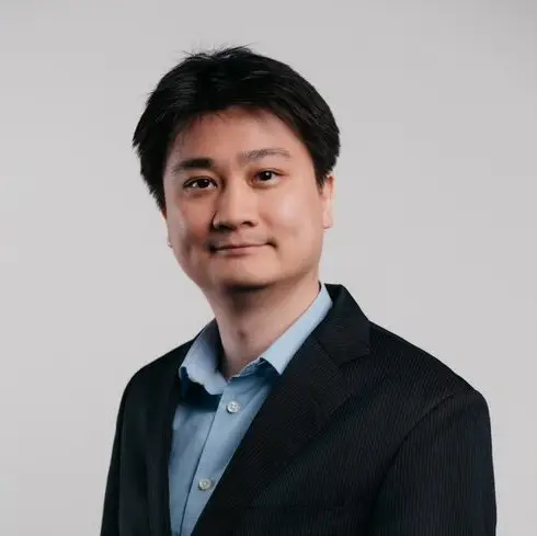 a portrait image of Yunshu Wang